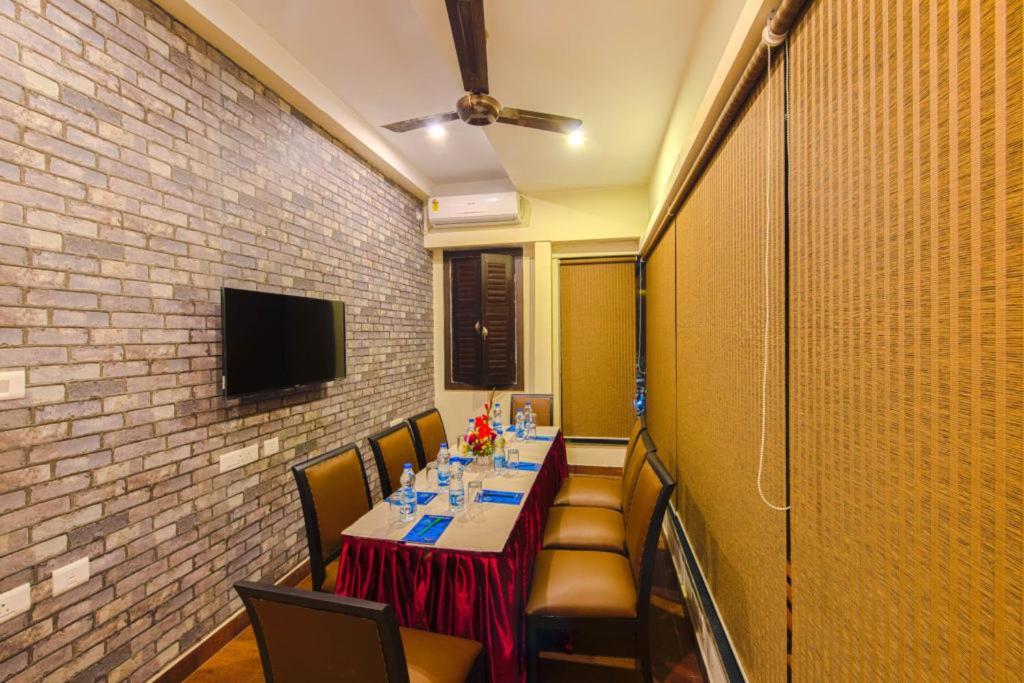 Casa Broadway-A Boutique Hotel Calcutta Exterior foto