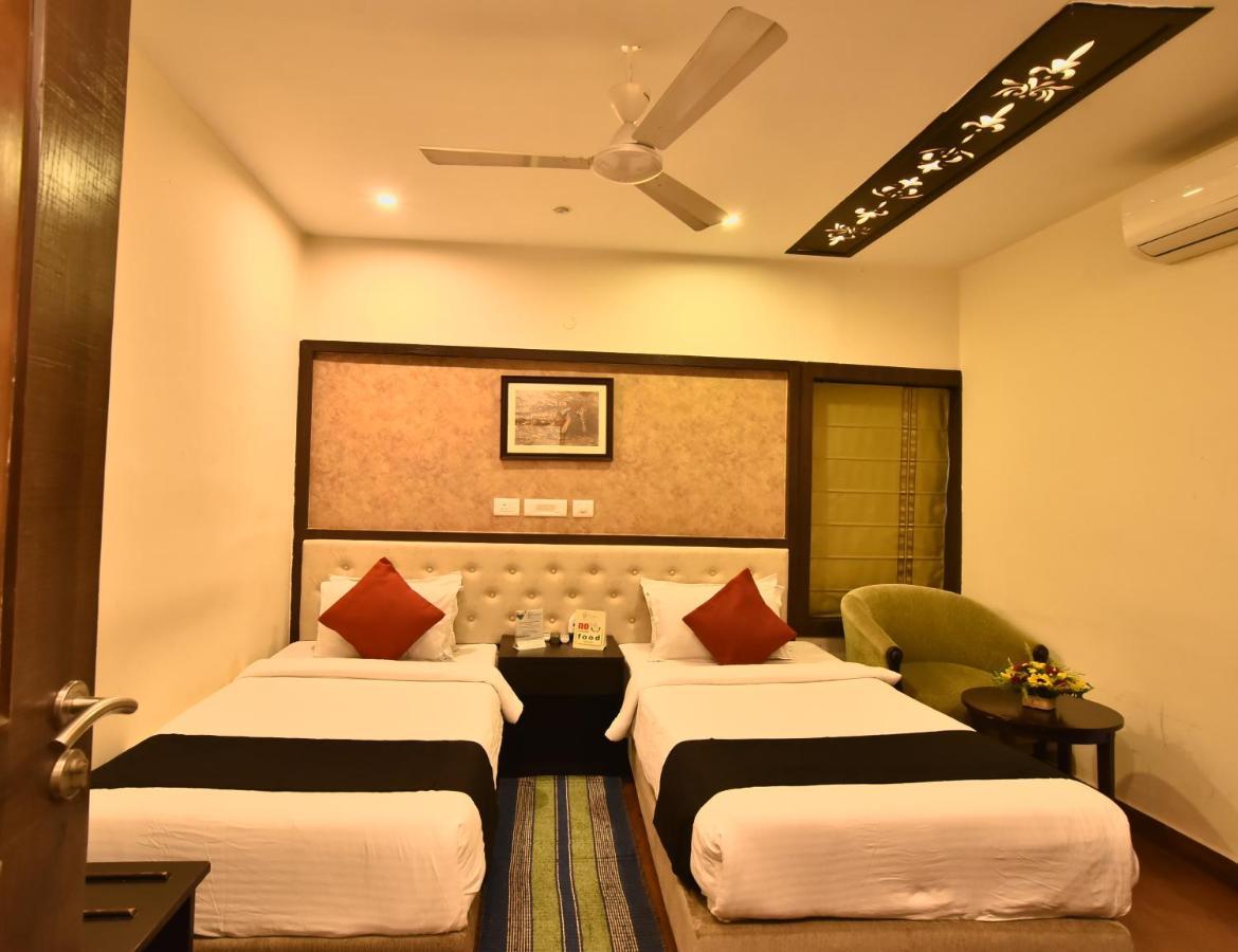 Casa Broadway-A Boutique Hotel Calcutta Exterior foto