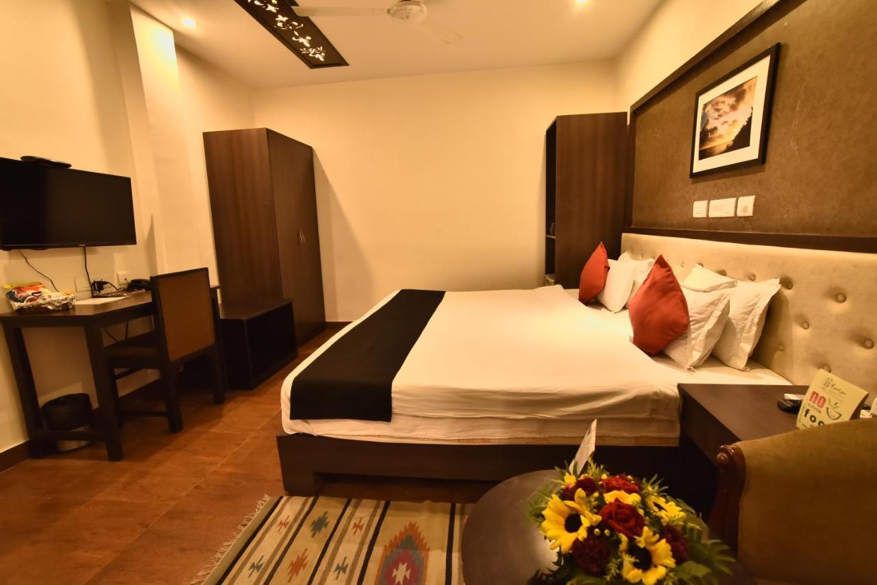 Casa Broadway-A Boutique Hotel Calcutta Exterior foto
