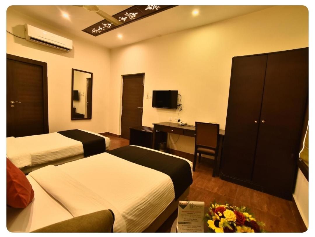 Casa Broadway-A Boutique Hotel Calcutta Exterior foto
